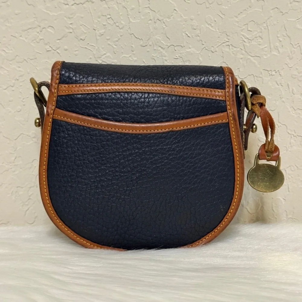 Dooney & Bourke Vintage Duck Bag - Picture 3 of 12